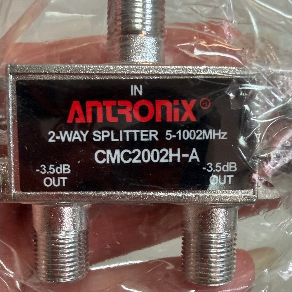 Silver 2-Way Cable Splitter NIP - Picture 2 of 7